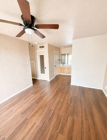 Foto del edificio - 13313 Fruit Ave NE