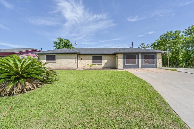 Building Photo - 10999 Fairland Dr