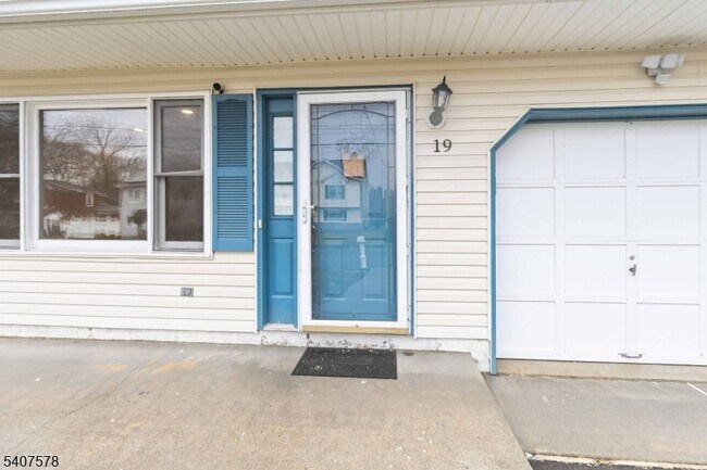 Foto del edificio - 19 Dacotah Ave