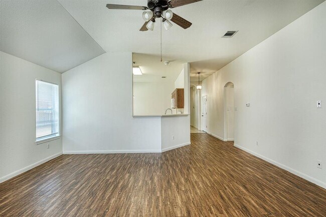 Foto del edificio - 1020 Downridge Dr