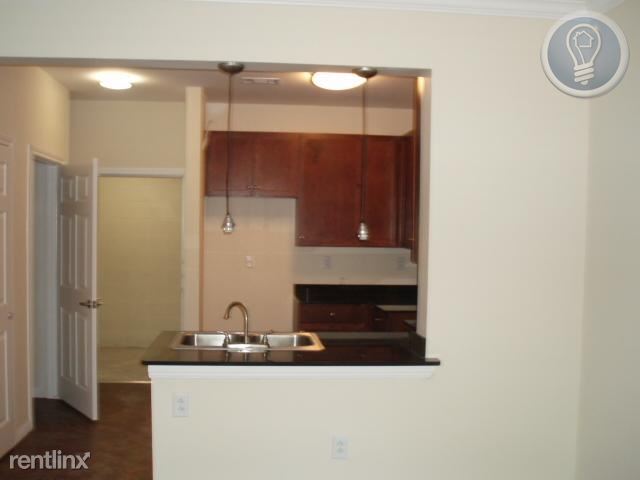 Foto del edificio - 702 W 25th St
