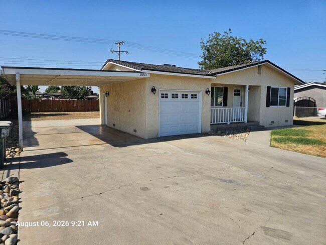 Foto del edificio - 1553 E Stockham Ave