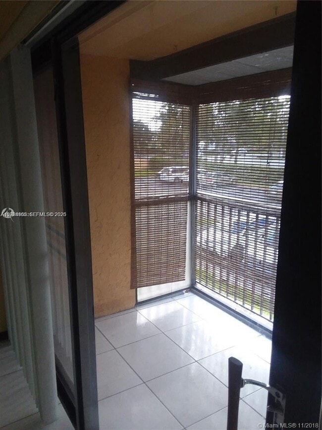 Foto del edificio - 5991 Washington St