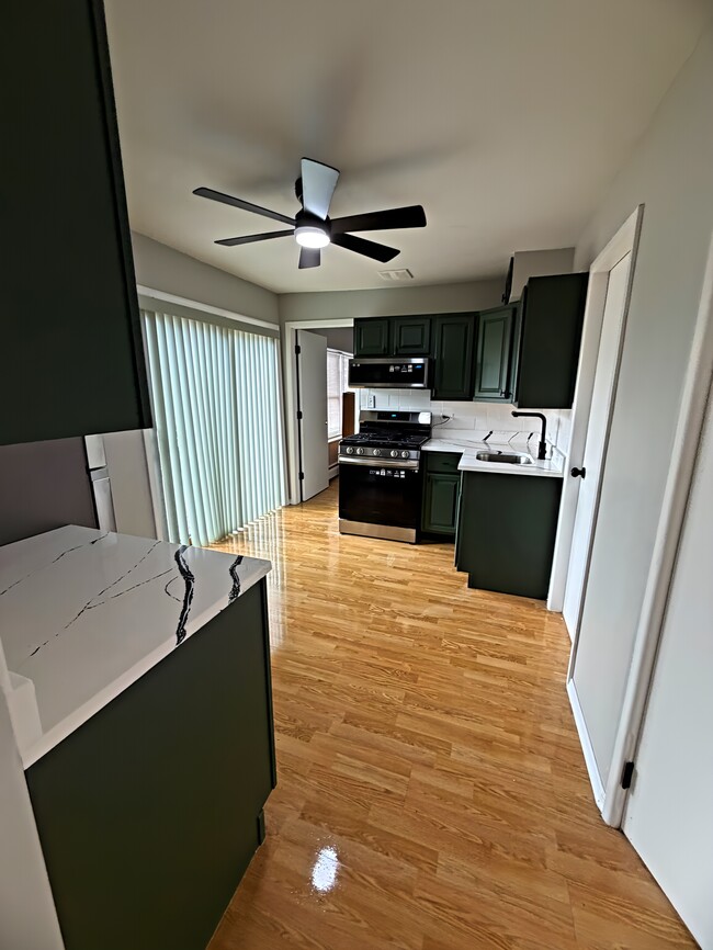 Building Photo - 8304 S 79th Ct