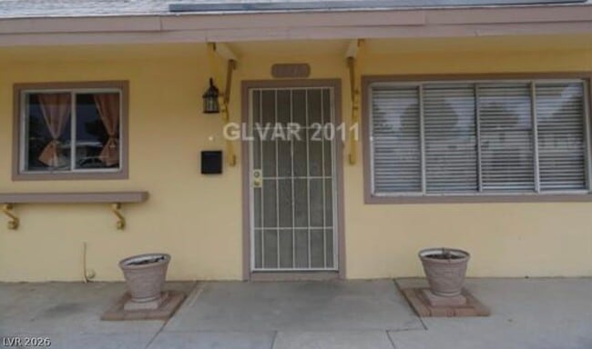 Foto del edificio - 3317 E Dillon Ave