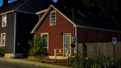 Building Photo - 651 King St W