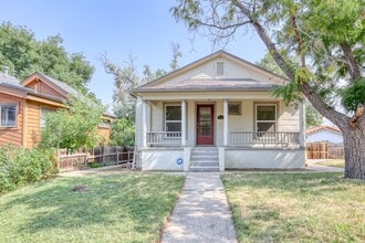 Building Photo - 911 4th St