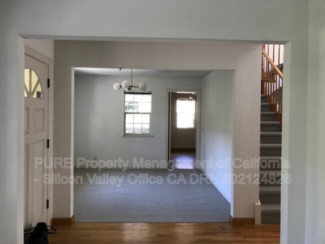 Building Photo - 153 College Ave