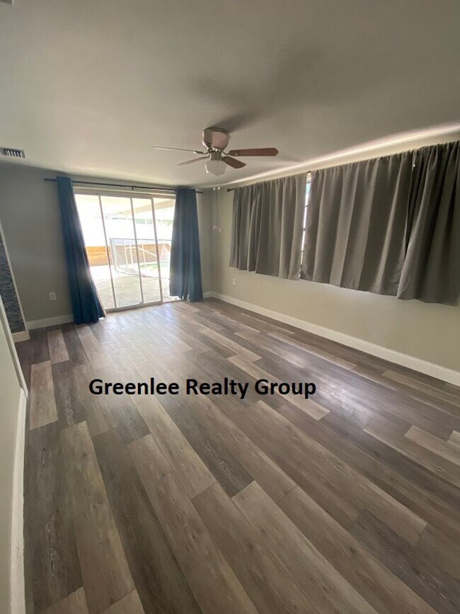 Foto del edificio - Fully Updated 3 Bed/2Bath Pool Home in New...