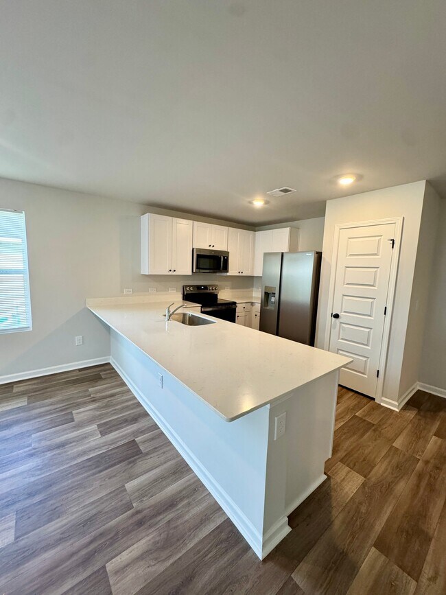 Building Photo - 1205 Black Kite Ct SW
