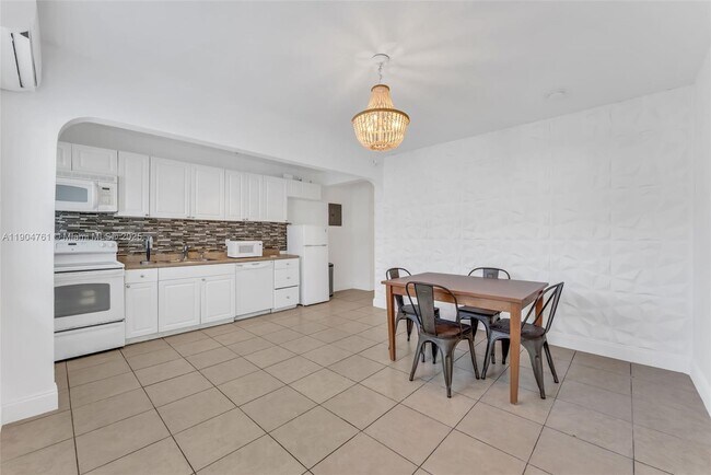 Foto del edificio - 1639 Hayes St