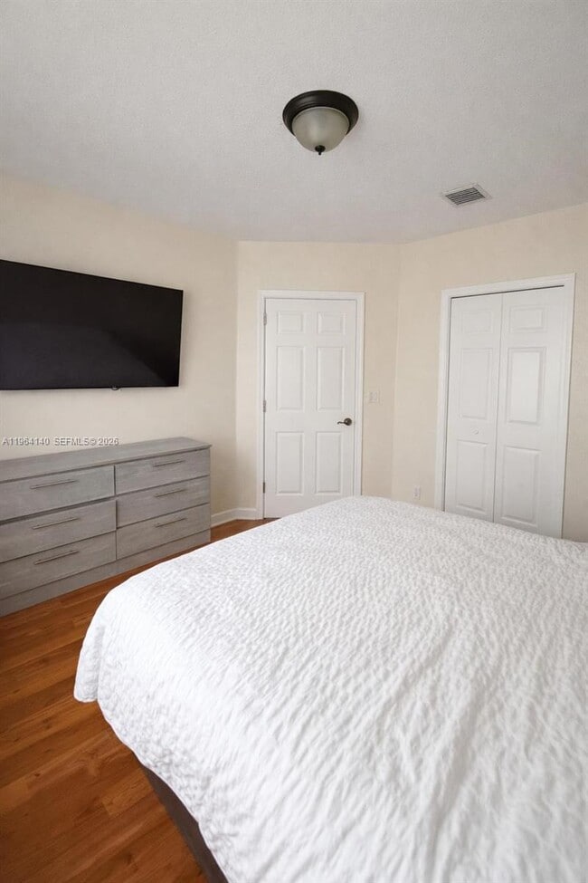 Foto del edificio - 5724 NW 112th Pl