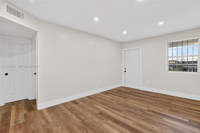 Building Photo - 4801 NW 33rd Ave