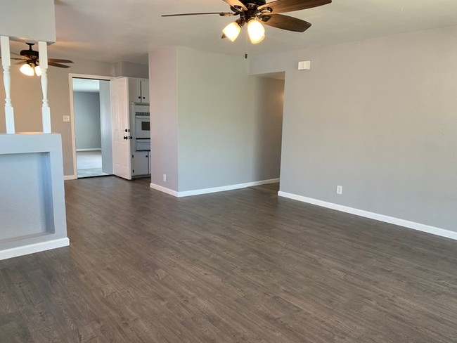 Building Photo - 344 E Citrus Dr