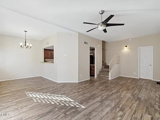 Building Photo - READY TO TOUR NOW! Charming 3-Bedroom 3-Bathroom Corner Townhouse in Peoria!