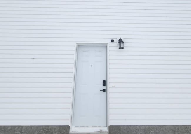 Building Photo - 385 Chelsom Mnr