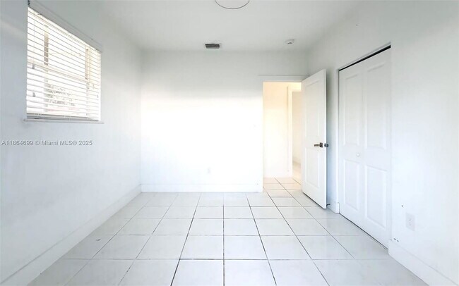 Foto del edificio - 7222 SW 34th St