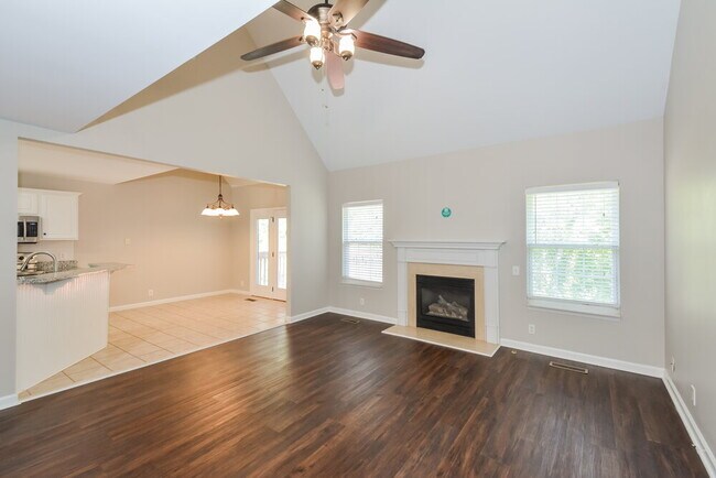 Foto del edificio - 6553 Broken Bow Dr