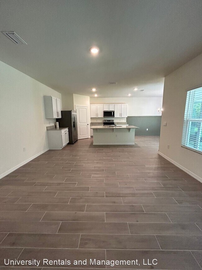 Foto del edificio - 3 br, 2.5 bath House - 4695 SW 51st Dr