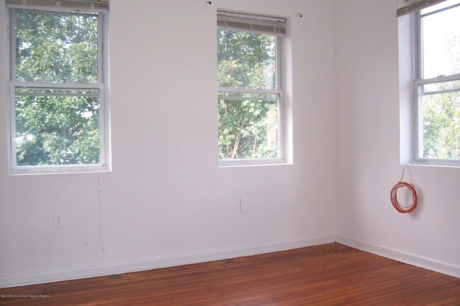 Foto del edificio - 579 Overton Pl