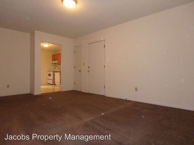 Building Photo - 402 Lawrence Pl