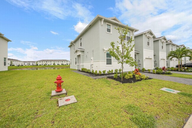 Foto del edificio - 520 Rivergrass St
