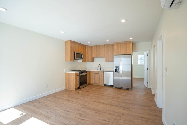 Photo - 1038 Westmoreland Ave Apartment