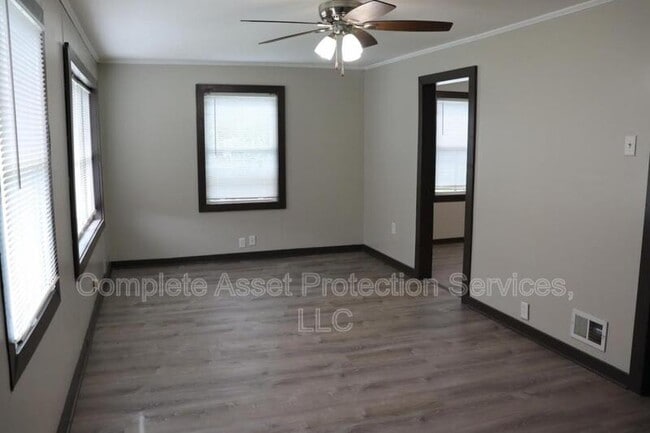 Foto del edificio - 5416 Mulberry Ave