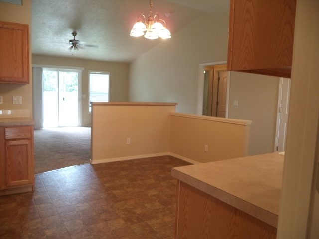 Foto del edificio - 814 W Oakmont Avenue