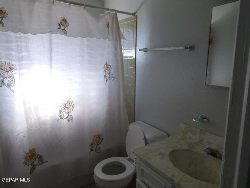 Primary Photo - 816 Monclova Ln