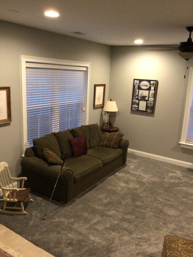 1st floor Office - 656 Coleman Blvd