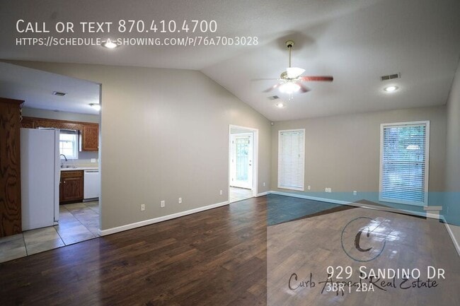 Building Photo - 929 Sandino Dr