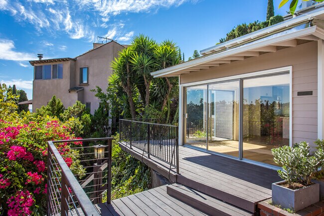 Foto del edificio - 2065 Glencoe Way