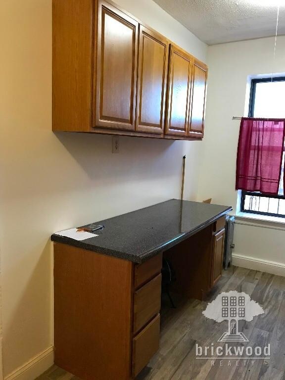 Foto del edificio - 570 Albany Ave