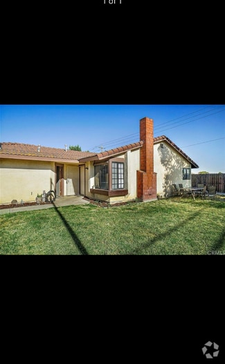 Building Photo - 200 Oak Meadow Ln