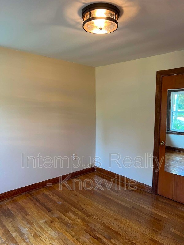 Foto del edificio - 304 Sarvis Dr