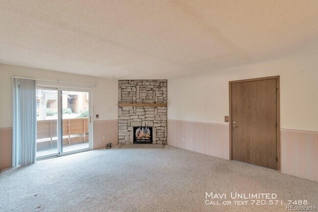 Building Photo - 3295 S Ammons St