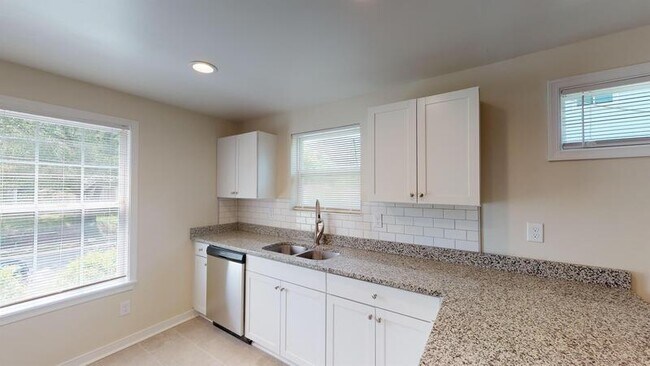 Building Photo - 1424 Winder St