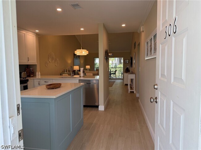 Foto del edificio - 3002 Sandpiper Bay Cir