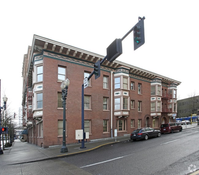 Building Photo - Bronaugh Apartments