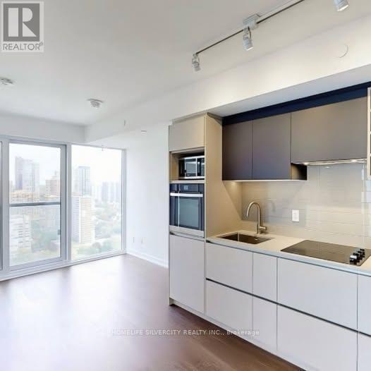 Building Photo - 319 Jarvis St