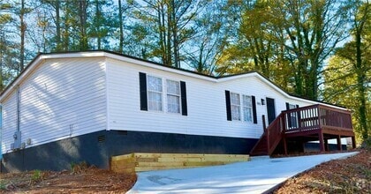 Building Photo - 325 Washington Dr