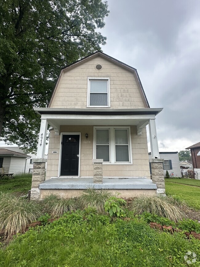Building Photo - 4974 Quincy St