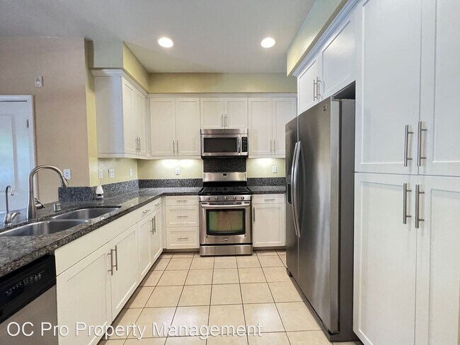 Building Photo - 3 br, 2.5 bath House - 1446 Georgia Street