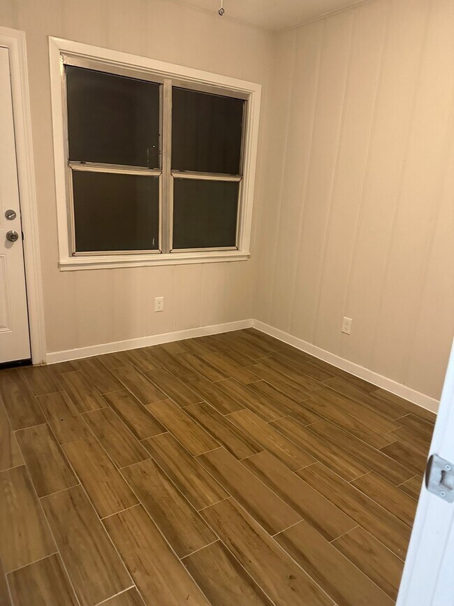 Foto del edificio - 119 Lakewood Dr