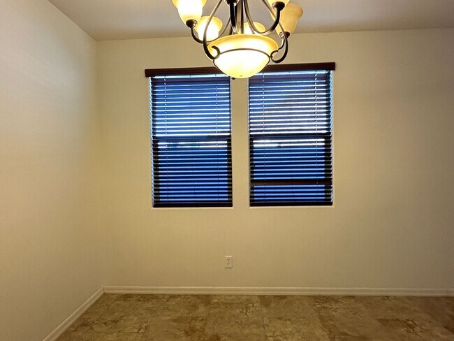 Foto del edificio - 5 Bedroom, 4 bathroom georgous views of the Mountain