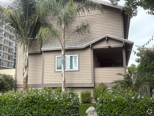 Building Photo - 434 N Oakland Ave