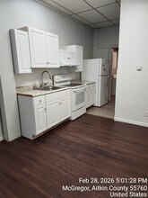 Building Photo - 1 N Maddy St