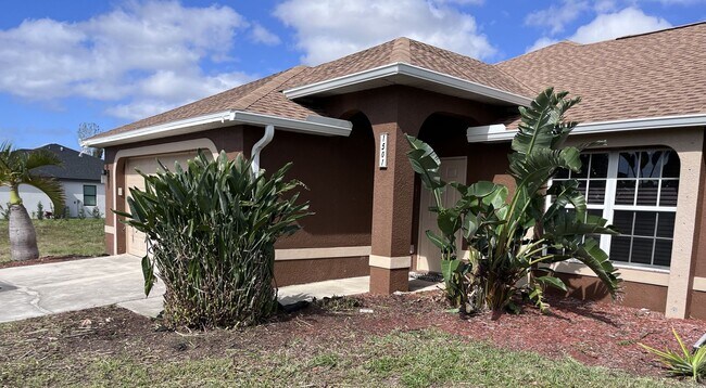 Foto del edificio - Waterfront 4/2 in SW Cape Coral