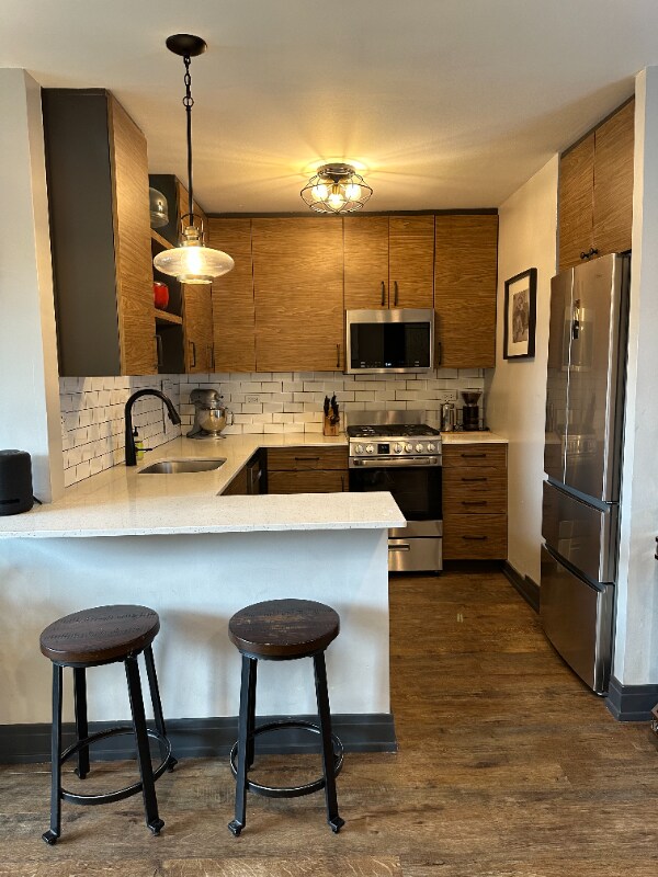 Building Photo - 512 W Wrightwood Ave